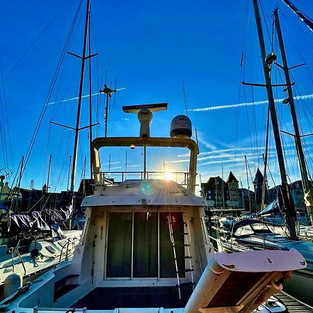 Yacht Довиль Экстерьер фото