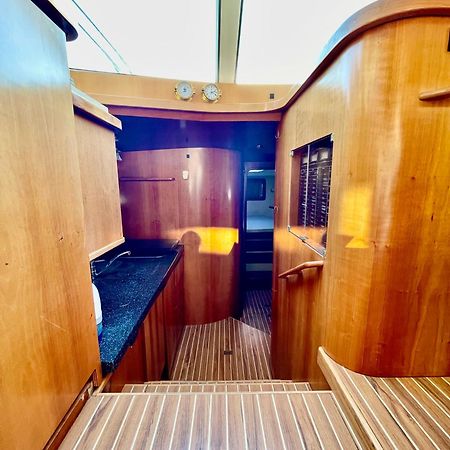 Yacht Довиль Экстерьер фото